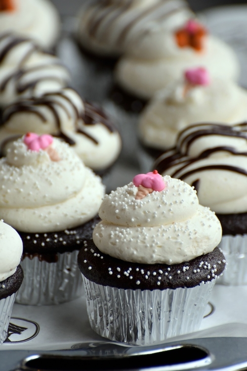 Cupcakes with sprinkles are one of many desserts that will wow your guests at your wedding 