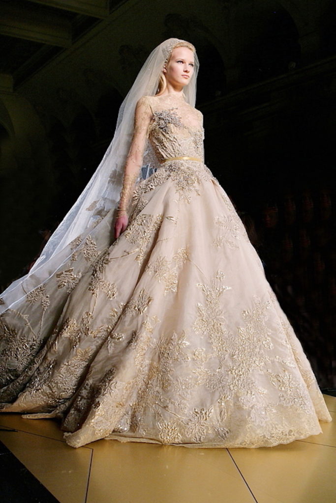 Discover ELIE SAAB BRIDAL Spring 2023 Collection | Elie saab bridal, Gowns, Bridal  dresses
