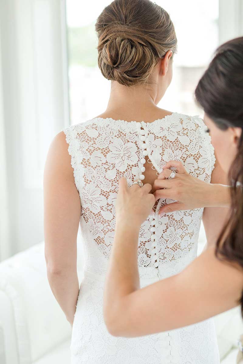 Floral lace back of wedding gown