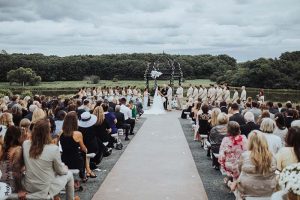 Outdoor elegant Minnesota wedding