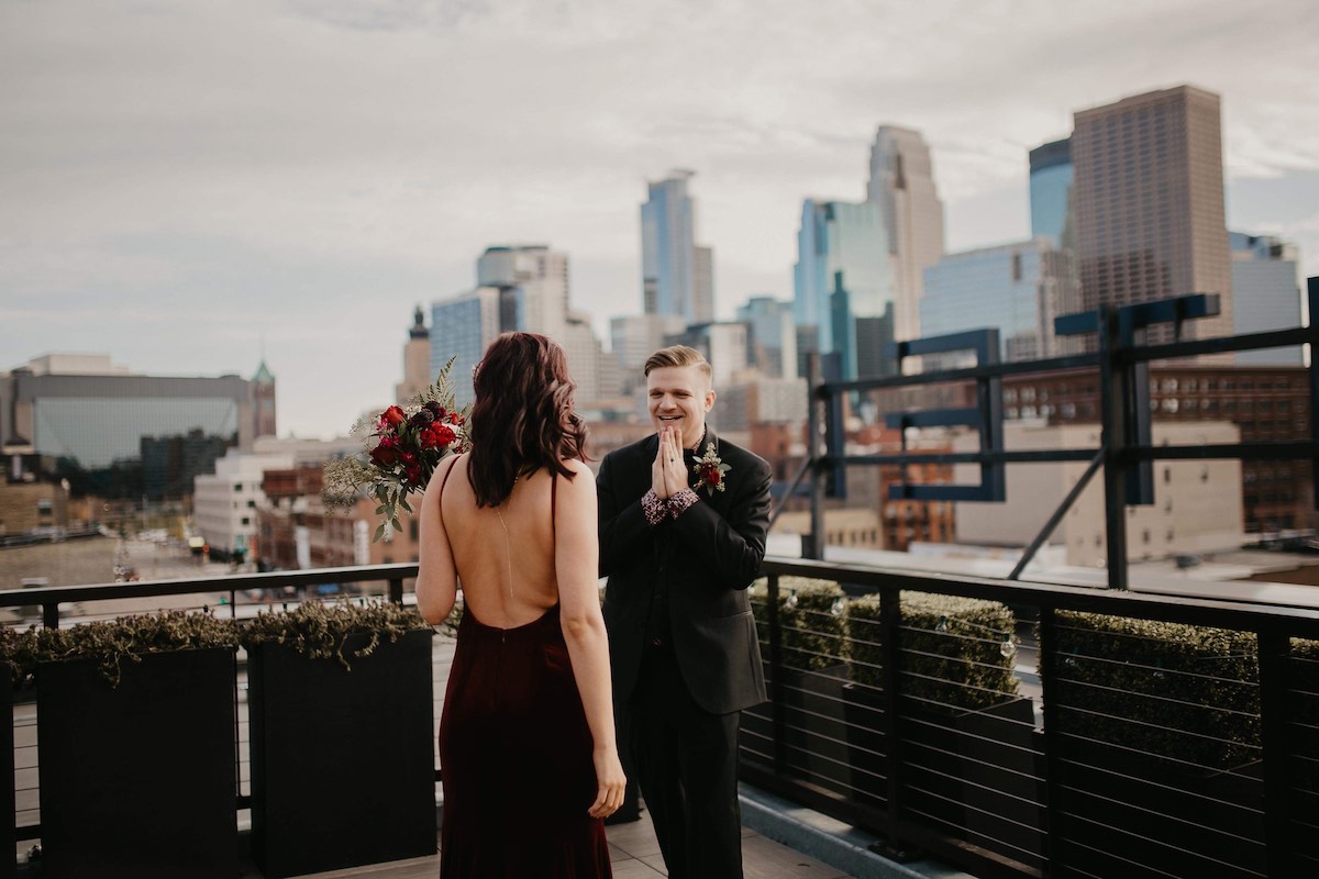 Minneapolis couples shares first look on hotel rooftop 