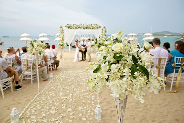 Beach destination wedding planned by Travel Leaders