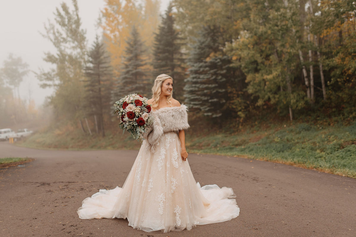 27 Magical Winter Wedding Dresses You'll Love - Yeah Weddings