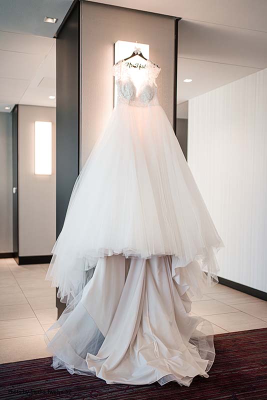Elegant tulle wedding ballgown