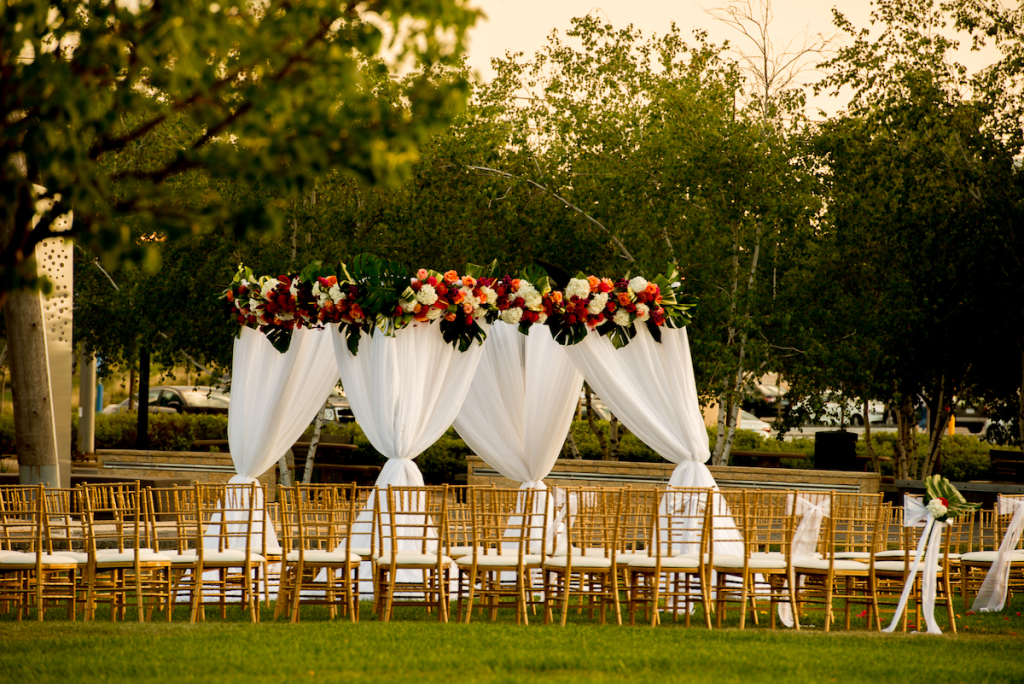 Hotel outdoor ceremony space at the Hyatt Regency Bloomington by Mall of America