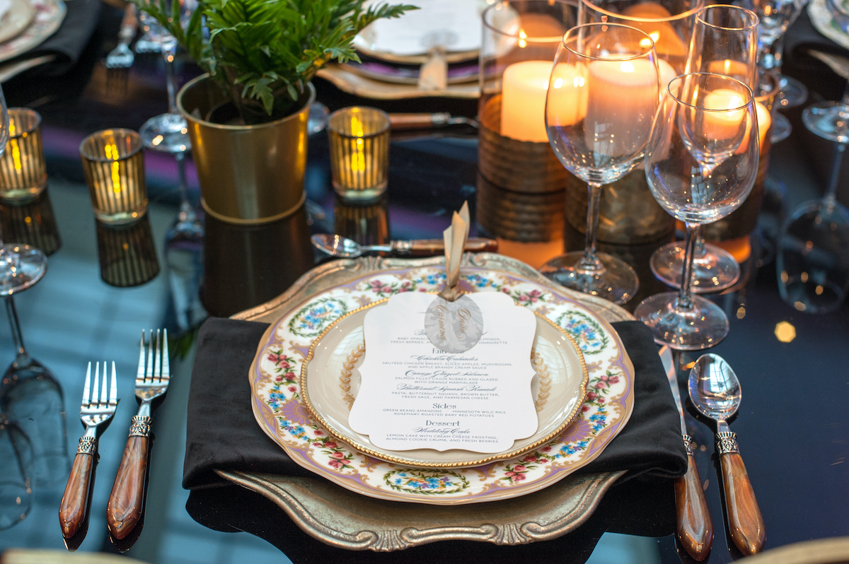 Vintage-inspired wedding place setting